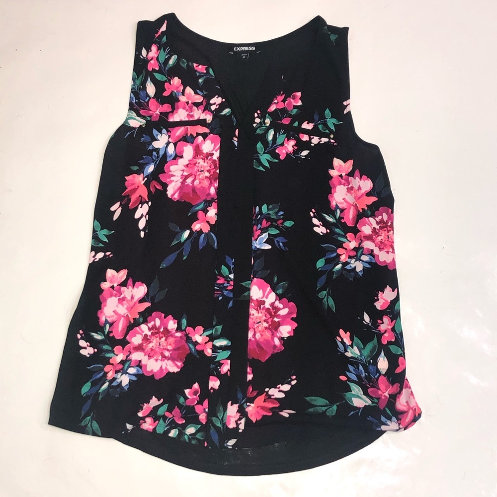 Express Women’s sleeveless top Size M NWOT